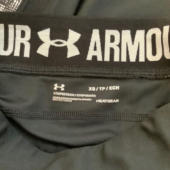 UNDER ARMOUR CAPRI COMPRESSION TIGHTS SIZE XS‎ - Picture 2 of 5